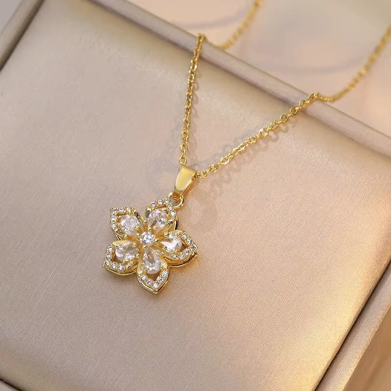 IRIDORI Blossom Spin Necklace